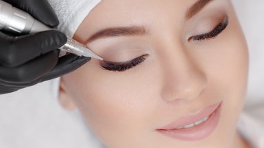 Permanent Make-up - Lidschatten-Effekt, zwischen den Wimpern in Düsseldorf